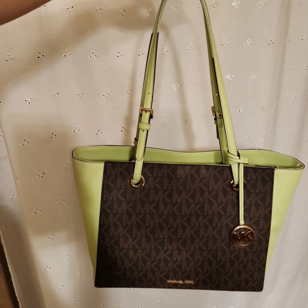 Michael Kors tote